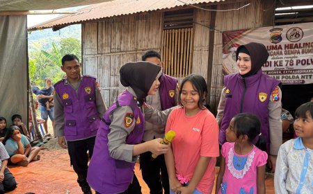 Tim Trauma Healing Polda Jatim Bantu Pulihkan Warga Terdampak Gempa NTT
