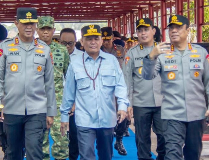 Dari Palangka Raya, Wakapolri Bersama KSAD Pastikan Kesiapan Pasukan Tangani Karhutla
