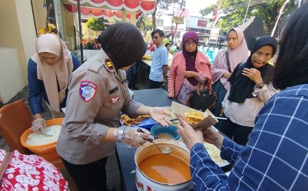 Polresta Malang Kota Sapa Warga melalui Baktikes dan Makan Bersama Gratis
