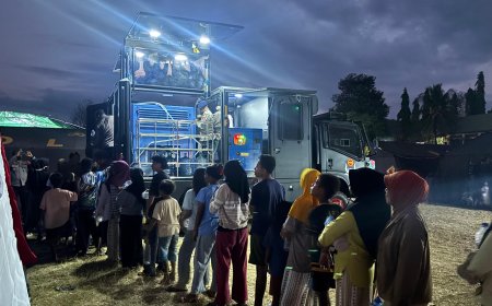 Hadirnya Kendaraan Watergen Brimob, Pelepas Dahaga Warga Pengungsian di Manggarai