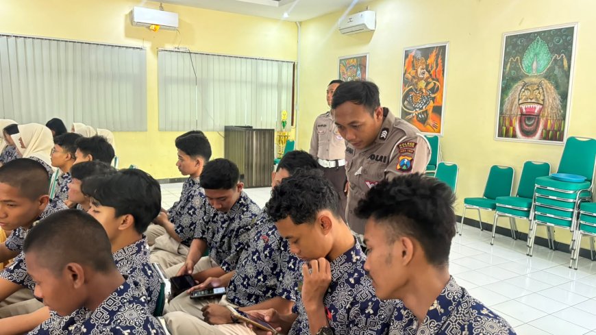 Kenali AI, Gunakan dengan Bijak: Edukasi Polres Madiun untuk Pelajar