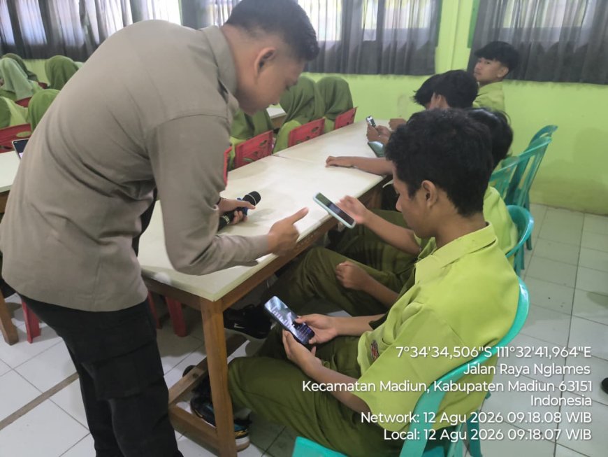 Polres Madiun Dorong Pelajar Melek AI melalui Sosialisasi dan Edukasi Literasi Digital