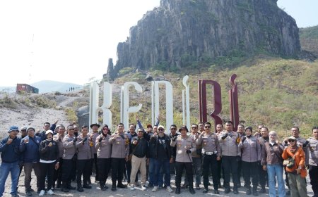 Riding ke Gunung Kelud, Polres Kediri dan Awak Media Suarakan Kesiapsiagaan Bencana
