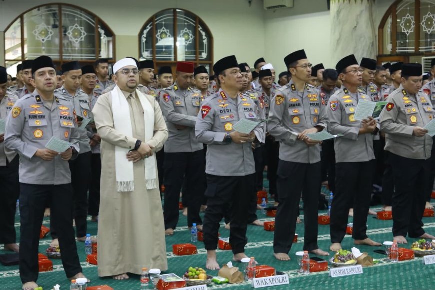 *Maulid Nabi di Masjid Al-Ikhlas, Wakapolri Ajak Doa Bersama untuk Keselamatan Negeri*