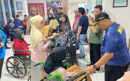 Tim Dokkes Polresta Sidoarjo Cek Kesehatan Ratusan Santri di Tanggulangin