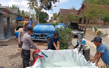 Polres Malang Salurkan Bantuan Air Bersih untuk Warga Terdampak Kekeringan di Bantur