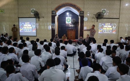 Polresta Sidoarjo Masuk Sekolah,Tanamkan Sadar Hukum pada Pelajar dan Cegah Radikalisme