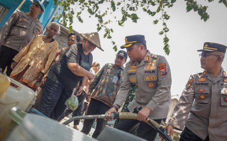 Polres Blitar Salurkan Bantuan Air Bersih dan Sembako bagi Warga Terdampak Kekeringan