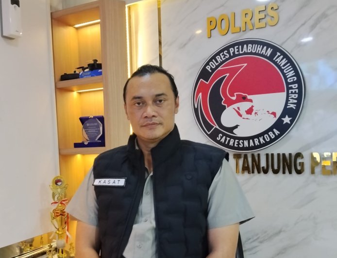 Polres Pelabuhan Tanjung Perak Ungkap Peredaran Ganja di Medos, Tersangka Pengedar Diamankan
