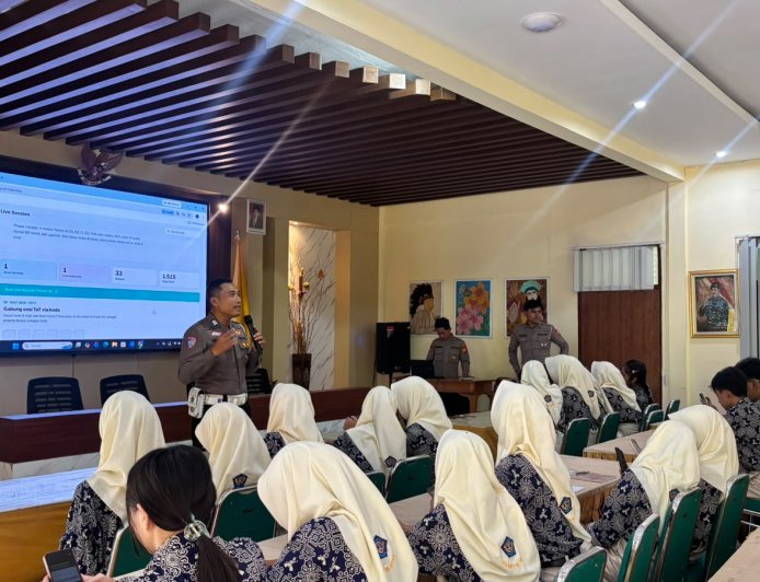 Polres Madiun Edukasi Pelajar, Dorong Generasi Muda Bijak Manfaatkan Teknologi AI