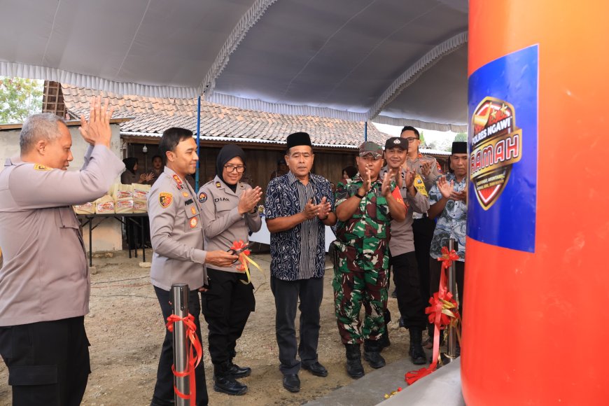Atasi Kekeringan, Polres Ngawi Bangun Sumur Bor Presisi dan Bagikan Bansos di Kasreman
