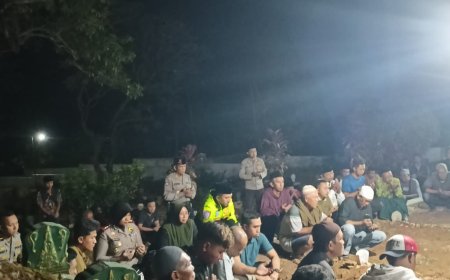 Polisi Bersama Masyarakat, Kapolres Probolinggo Dampingi Keluarga Korban Karhutla TNBTS hingga Peristirahatan Terakhir