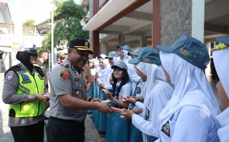 Polisi Bersama Masyarakat: Polres Jember Gandeng Sekolah Tegaskan Bijak Bermedsos dan Stop Bullying