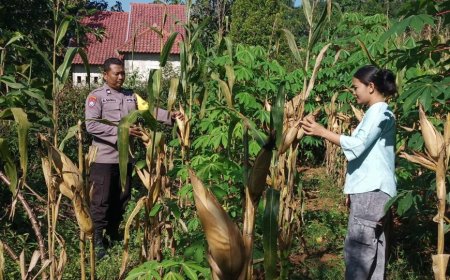 Bhabinkamtibmas Ajak Masyarakat Tingkatkan Semangat Gotong Royong