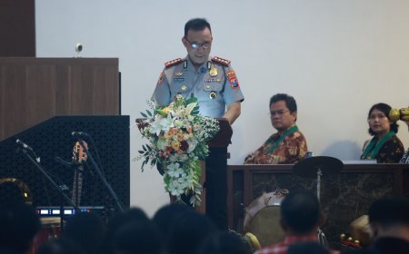 Wakapolda Jatim Gelar Minggu Kasih di GKJW Waru Sidoarjo, Ingatkan Bahaya Hoaks dan Bullying