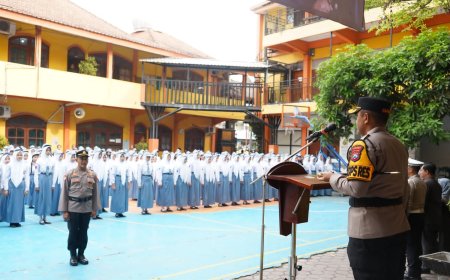 POLINDIK : Polres Kediri Perkuat Pendidikan Karakter Pelajar Cegah Hoaks dan Kenakalan Remaja