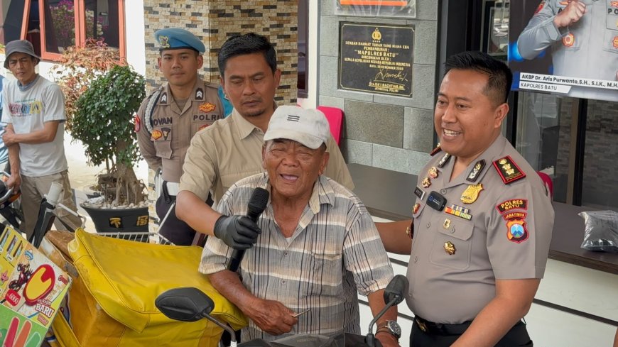 Kapolres Batu Kembalikan Motor Korban Kasus Ganjal Es Krim Fiktif